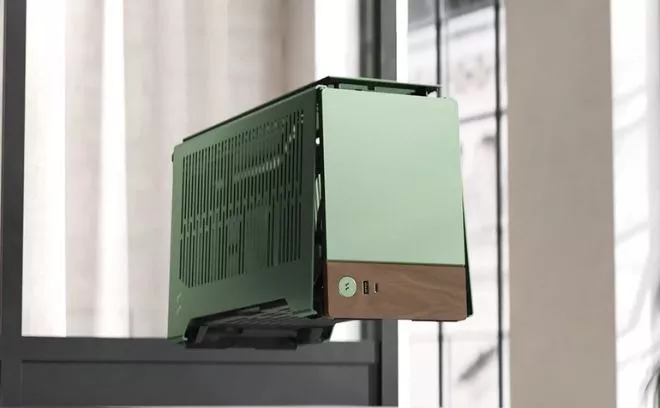 Obudowa Terra od Fractal Design czyli mała SFF z aluminium i drewnem
