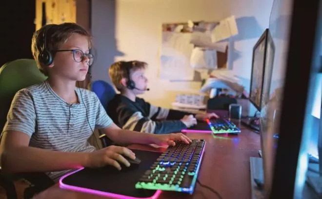 Jaki komputer na Komunię w 2025? Pierwszy komputer dla dziecka