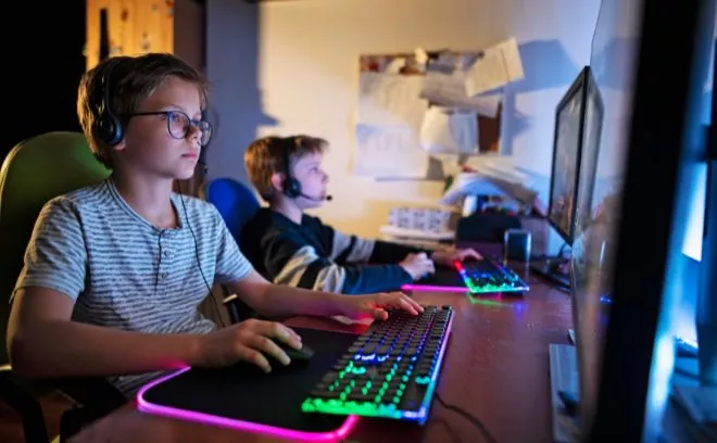 Jaki komputer na komunię w 2026? Komputery do nauki i gier dla dziecka