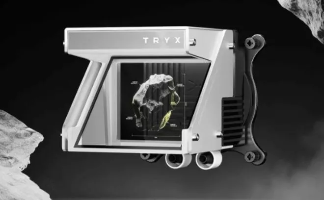 TRYX HOLO 360 - AIO z holograficznym wyświetlaczem