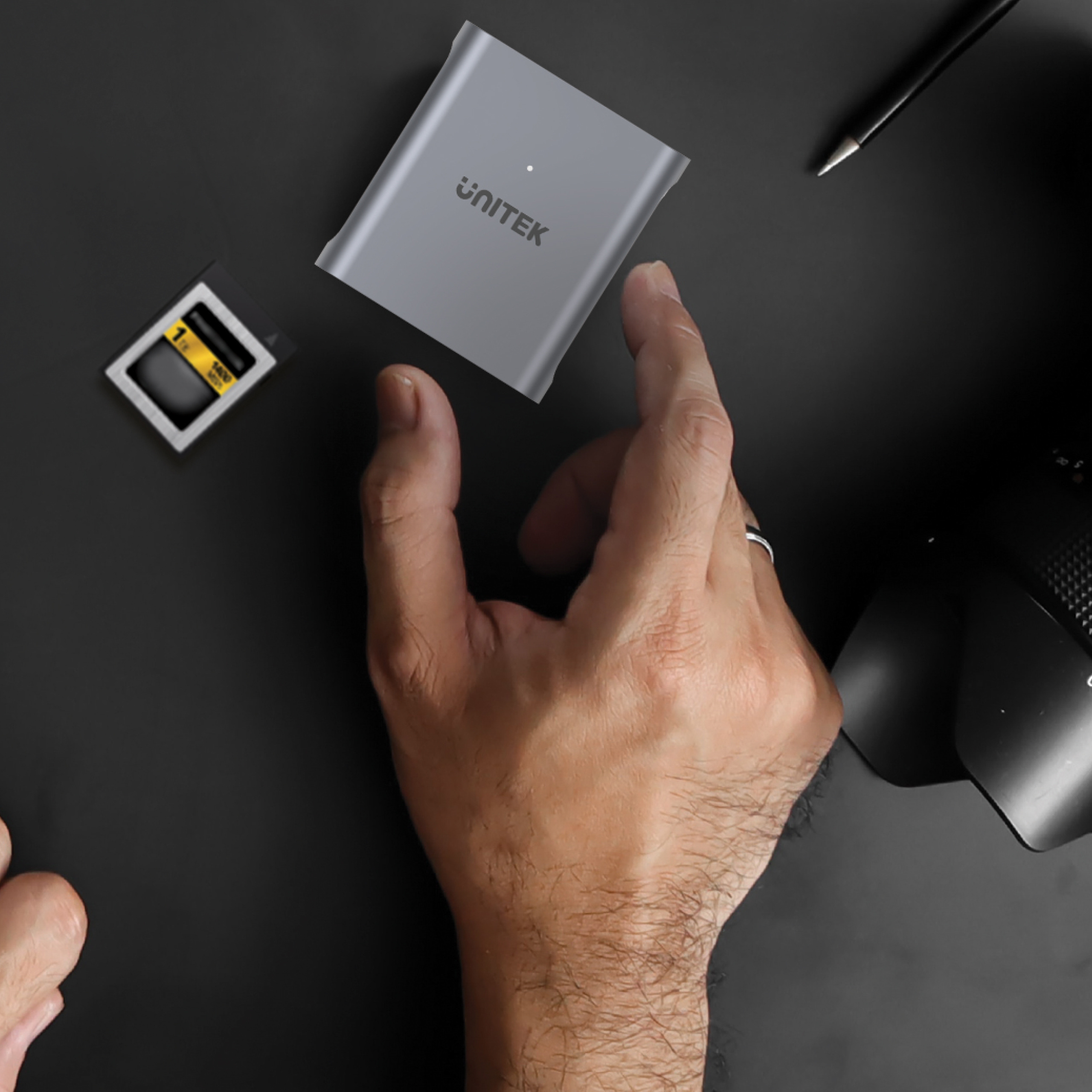 Unitek Czytnik kart pamięci CFexpress 2.0 10 Gbps USB 3.1 Gen 2 SuperSpeed+