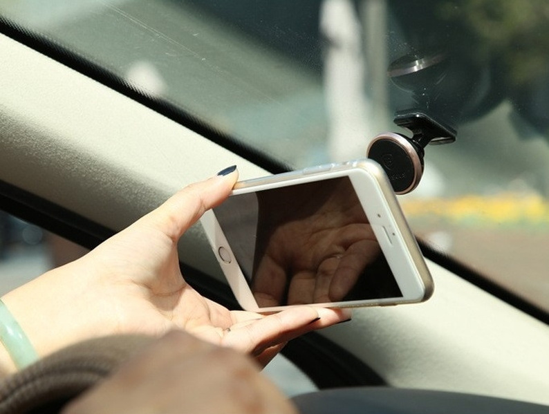 Zdjęcie produktu: Samochodowy uchwyt magnetyczny do telefonu Baseus 360-Degree przyklejany - różowy (SUGENT-NT0R)