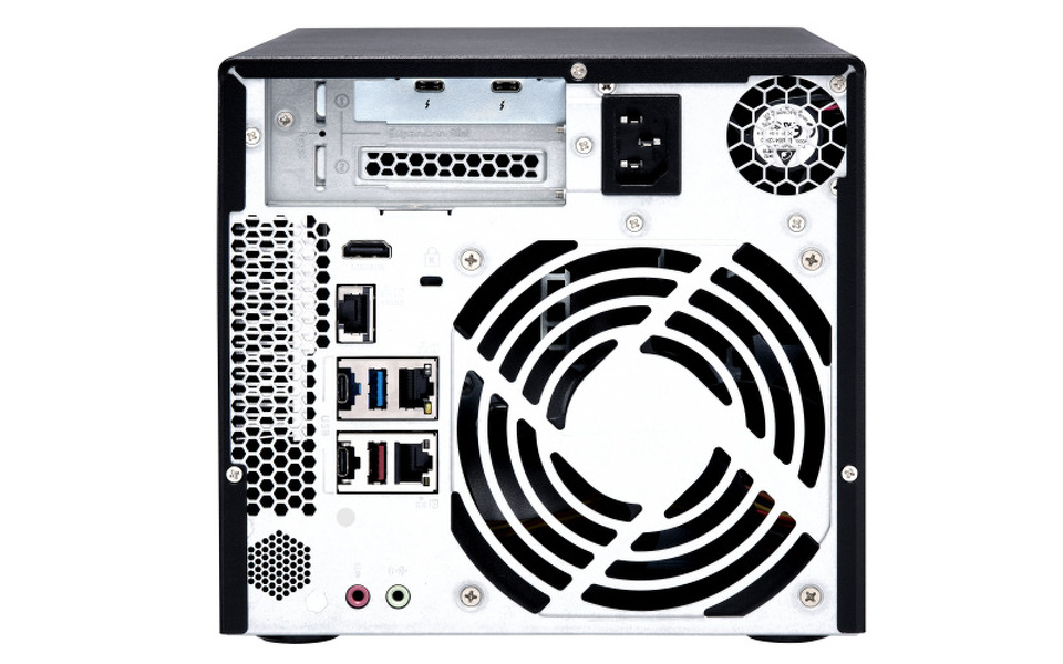 Zdjęcie produktu: Serwer plików QNAP TVS-472XT-i3-4G 4-bay, Intel Core i3-8100T 3,1 GHz, 4 GB DDR4, 1 x 10GBASE-T , 2x M.2 2280, 5x USB 3.2, HDMI 2.0, 2x Thunderbolt