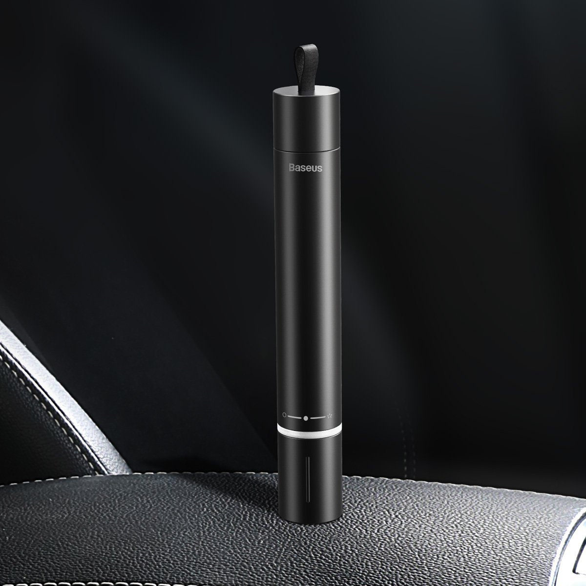 Akcesorium samochodowe Baseus 2w1 młotek do szyb + latarka - czarne (CRSFH-B01)