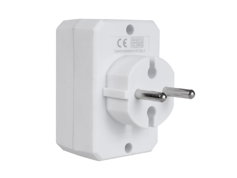 Zdjęcie produktu: Gniazdko prądowe Maclean, Potrójne płaskie, Wtyk uniwersalny, 16A, max. 3680W, MCE212