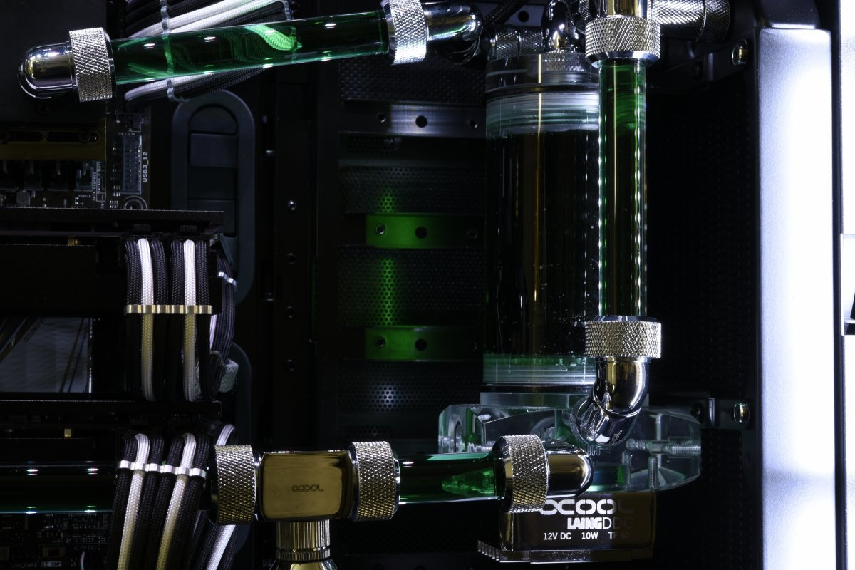 Pompa Alphacool Laing DDC310 - Single Edition - Czarny