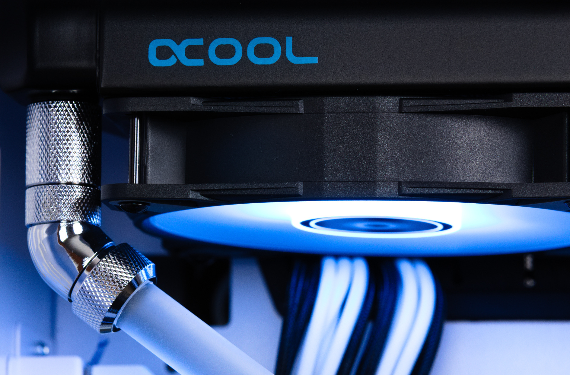 Komputer Custom Loop "Classic Mosaic" i7-12700K 32GB SSD-1TB RTX3080 NoOS Komputer Custom Loop "Classic Mosaic" i7-12700K 32GB SSD-1TB RTX3080 NoOS