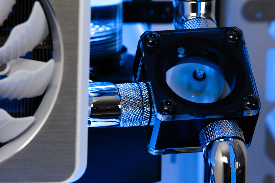 Zdjęcie produktu: Komputer Custom Loop "Classic Mosaic" i7-12700K 32GB SSD-1TB RTX3080 NoOS Zdjęcie produktu: Komputer Custom Loop "Classic Mosaic" i7-12700K 32GB SSD-1TB RTX3080 NoOS