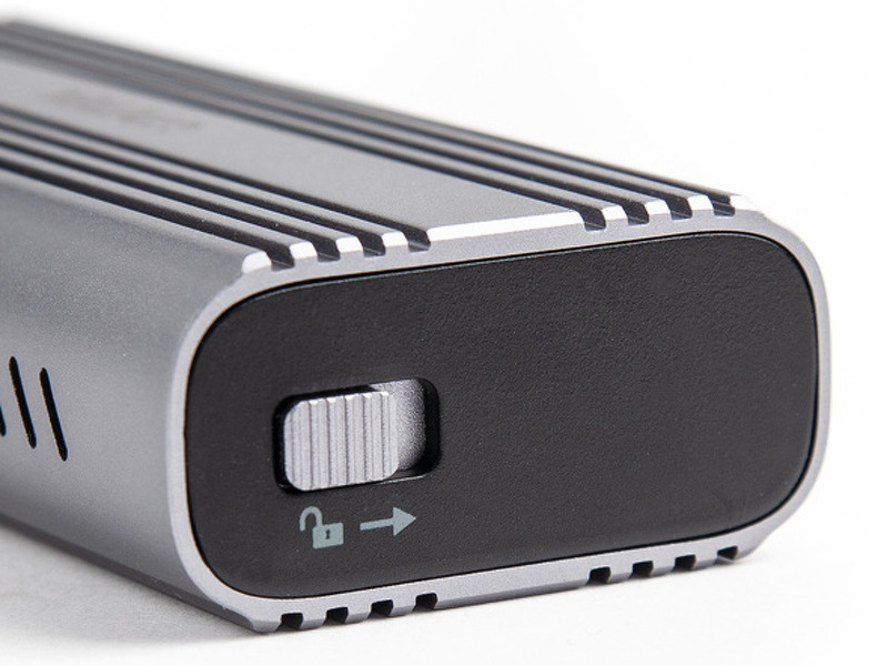 Zdjęcie produktu: Obudowa zewnętrzna na dysk SSD M.2 (PCIe/NVMe) Unitek 40Gbps USB4 i Thunderbolt 3/4 (S1226A) Zdjęcie produktu: Obudowa zewnętrzna na dysk SSD M.2 (PCIe/NVMe) Unitek 40Gbps USB4 i Thunderbolt 3/4 (S1226A)