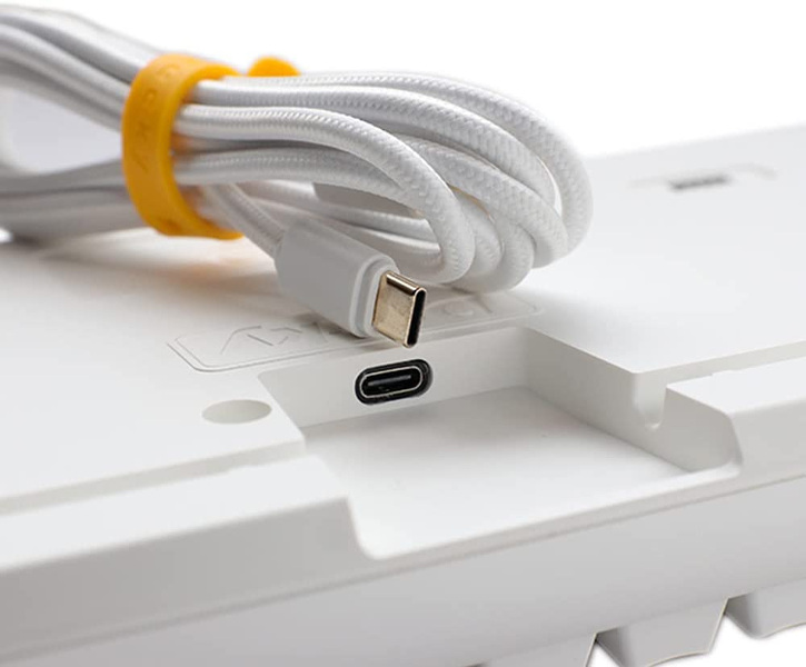 Zdjęcie produktu: Ducky ONE 3 Classic MX-Brown RGB LED Biała