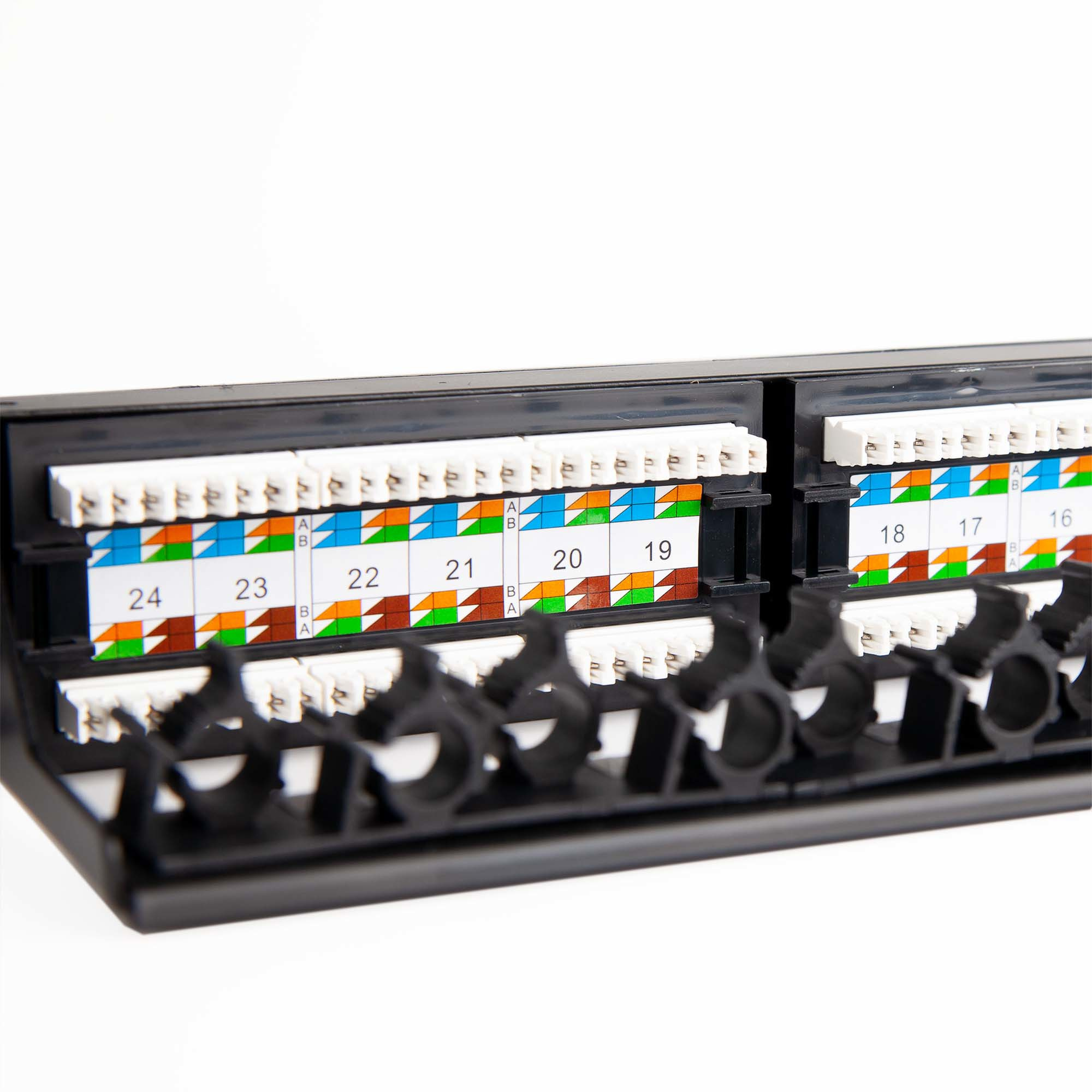 Patch panel 24 porty RJ-45 Cat 6 UTP Unitek czarny (T003A) Patch panel 24 porty RJ-45 Cat 6 UTP Unitek czarny (T003A)