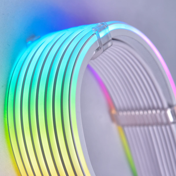 Zdjęcie produktu: Lian Li Strimer Plus 12VHPWR 16-pin v2 ARGB 32cm 8-led przedłużacz kabla do zasilania karty graficznej PCIe 5.0