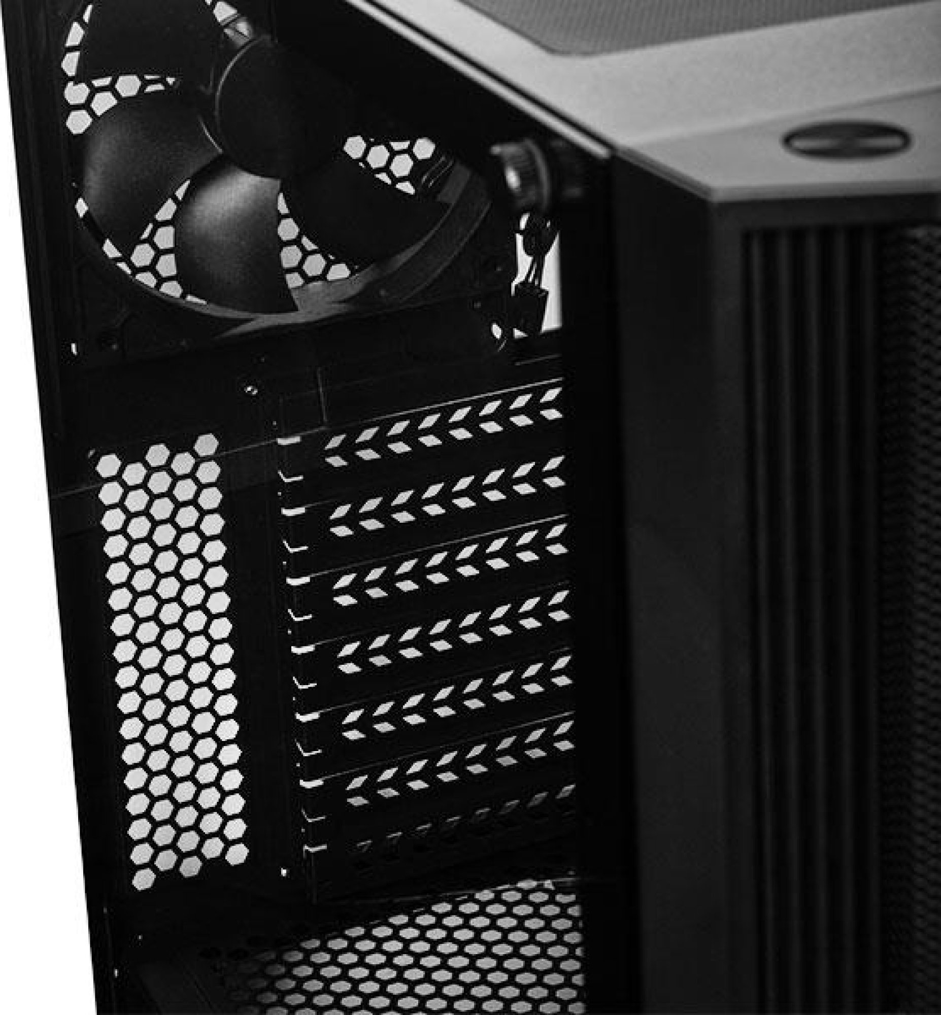 Obudowa komputerowa Logic Agir Mesh Czarna