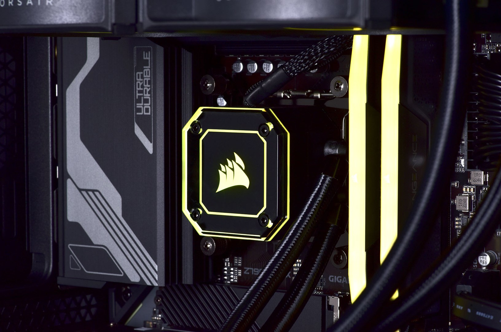 Actina ICUE 14600KF/32GB/2TB/RX7900XTX/850W