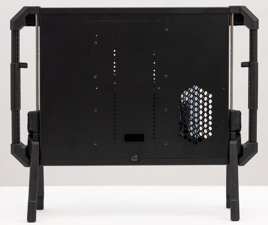 Przenośna obudowa eBlaztr Black z mocowaniem na monitor