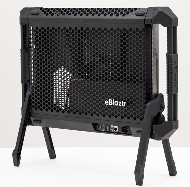 Zdjęcie produktu: Przenośna obudowa eBlaztr Black z mocowaniem na monitor