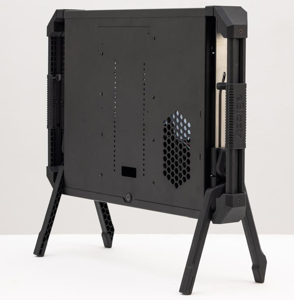 Zdjęcie produktu: Przenośna obudowa eBlaztr Black z mocowaniem na monitor