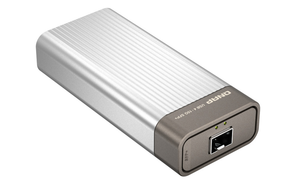 Zdjęcie produktu: Qnap QNA-UC10G1SF 1 x port USB 4 typu C; 1 x port 10GbE SFP+; kontroler sieciowy AQC100S
