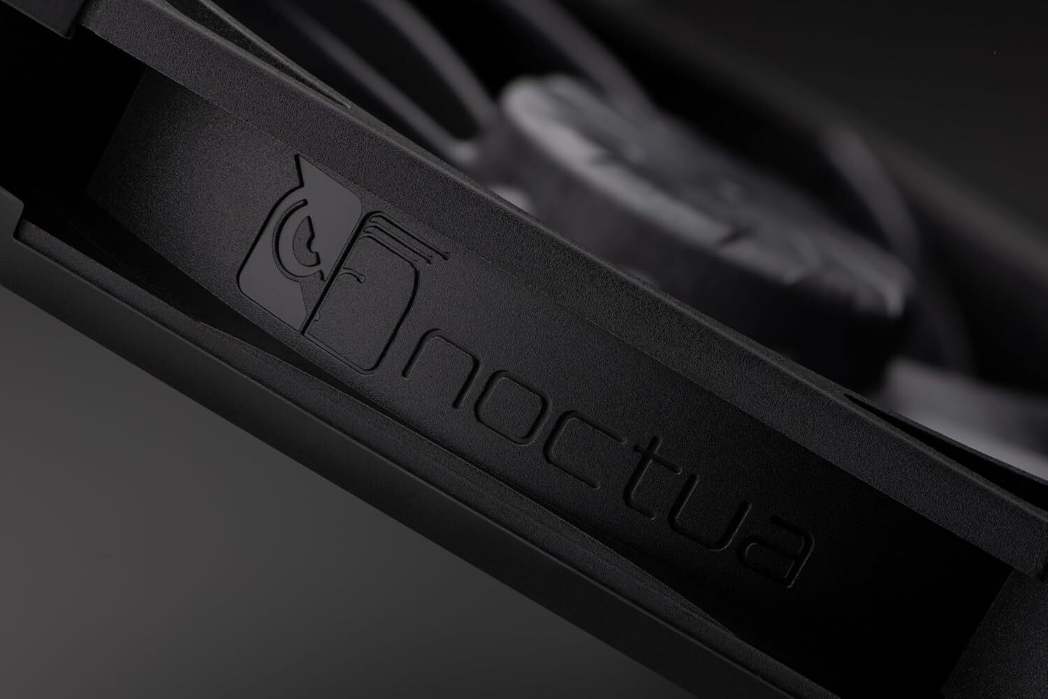 Noctua NF-A14x25 G2 PWM chromax.black 140mm