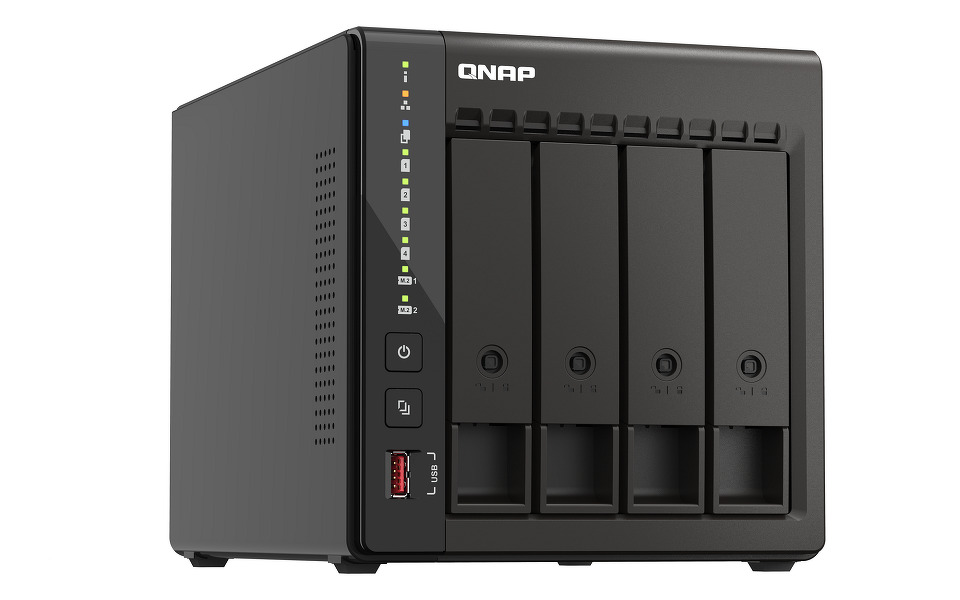 Zdjęcie produktu: QNAP TS-453E-8G 4-bay, Celeron J6412 16GB DDR4 2x 2,5 GbE LAN