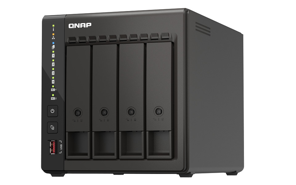 Zdjęcie produktu: QNAP TS-453E-8G 4-bay, Celeron J6412 16GB DDR4 2x 2,5 GbE LAN