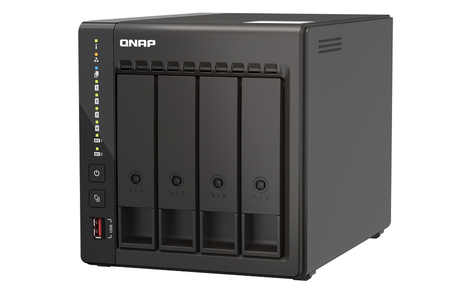Zdjęcie produktu: QNAP TS-453E-8G 4-bay, Celeron J6412 16GB DDR4 2x 2,5 GbE LAN