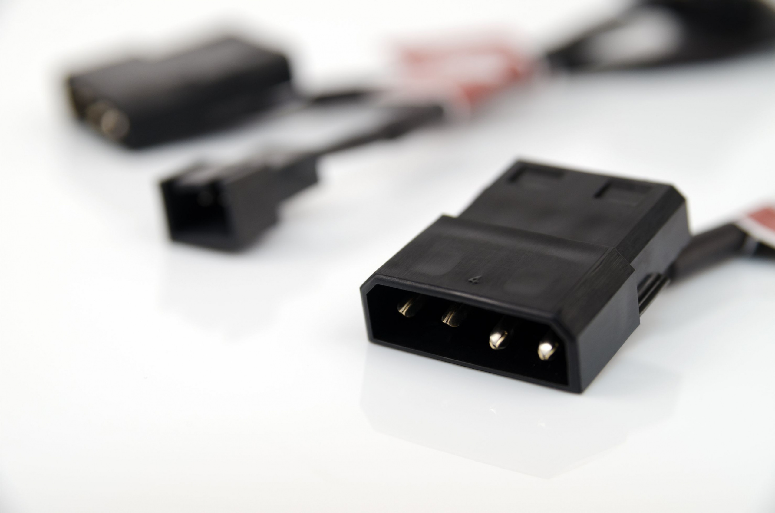 Noctua NA-SAC1 Adapter 4-Pin Molex- 3-Pin