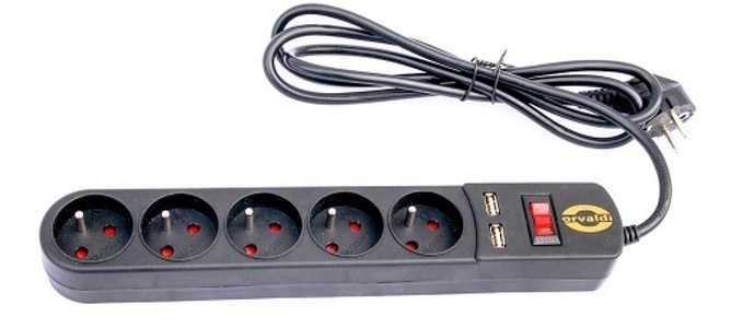 Miniatura produktu: Listwa zasilająca Orvaldi ORV5 (AP5-3MU) filtr zasilający 3m z ładowarką 2x USB 1A, 230V, 10A, 210J