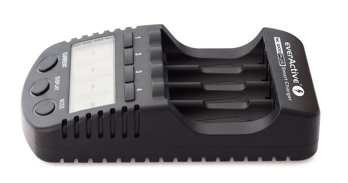 Zdjęcie produktu: Ładowarka akumulatorków Ni-MH 4 niezależne kanały ładowania everActive NC-1000 PLUS