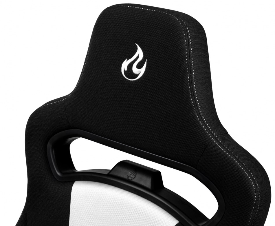 Nitro Concepts E250 Bialy Logo