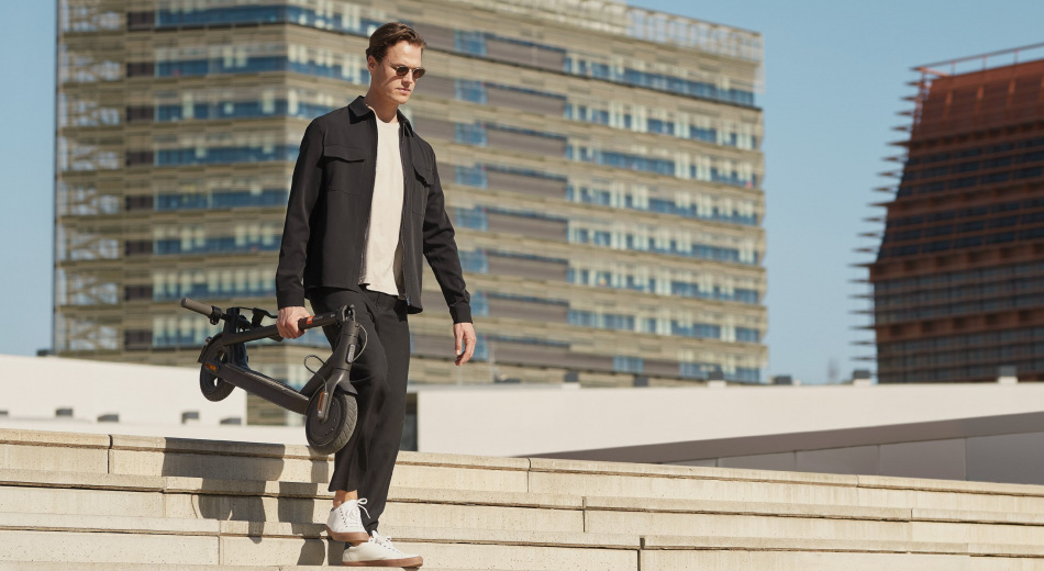 Mi Electric Scooter 1s 3