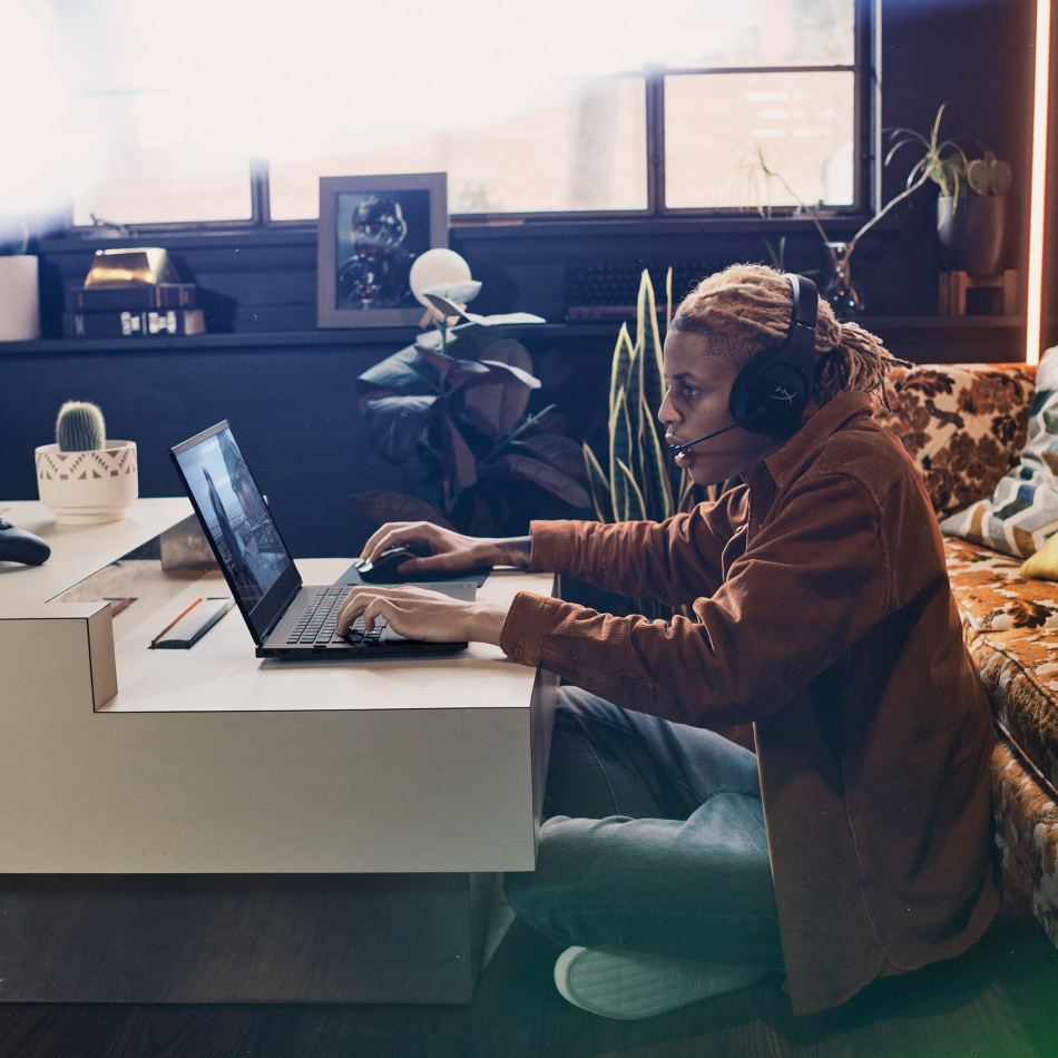 22c1 Hendrick Nonnumpad Intel Shadowblack 2000x2000 Feature Group 2