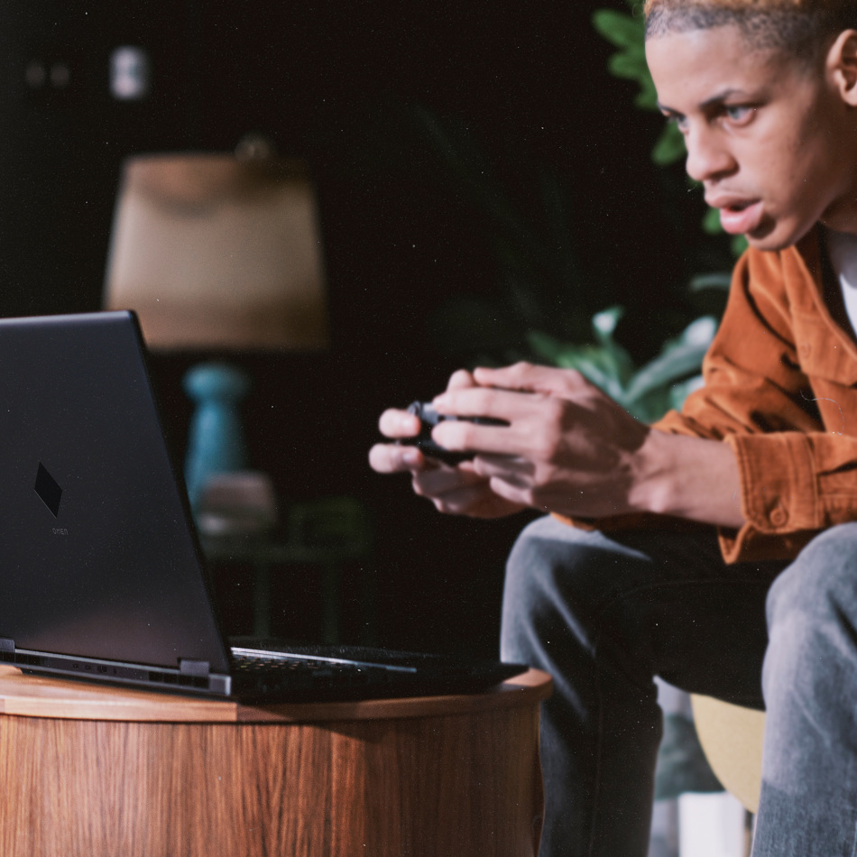 22c1 Hendrick Nonnumpad Intel Shadowblack 2000x2000 Ksp3