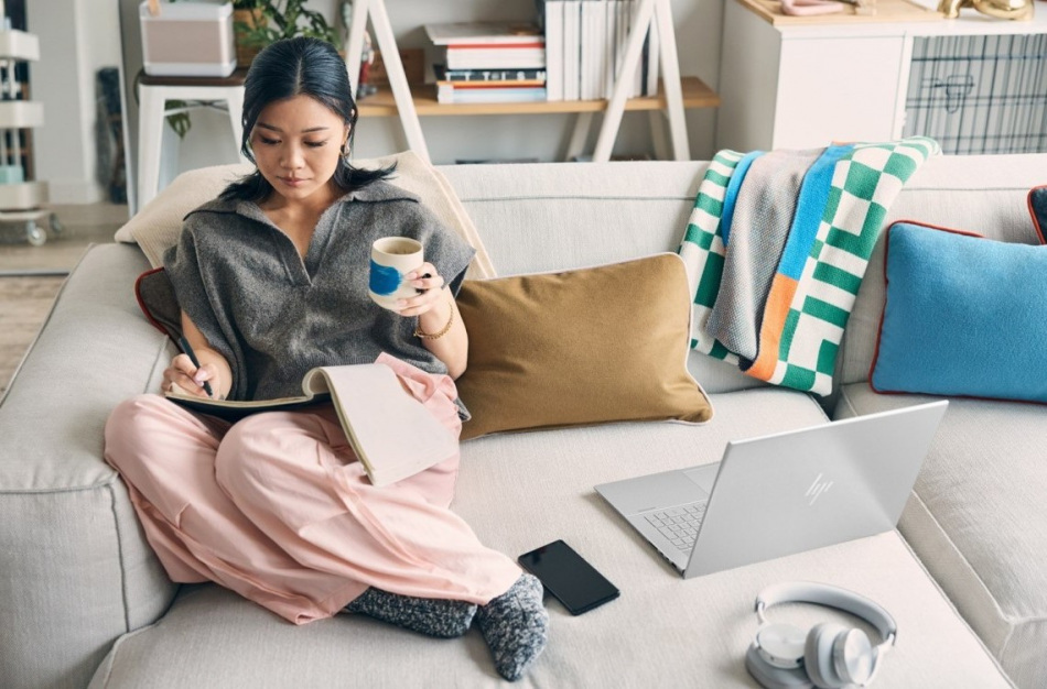 Hp Envy 17 Cr0054nw I5 1240p